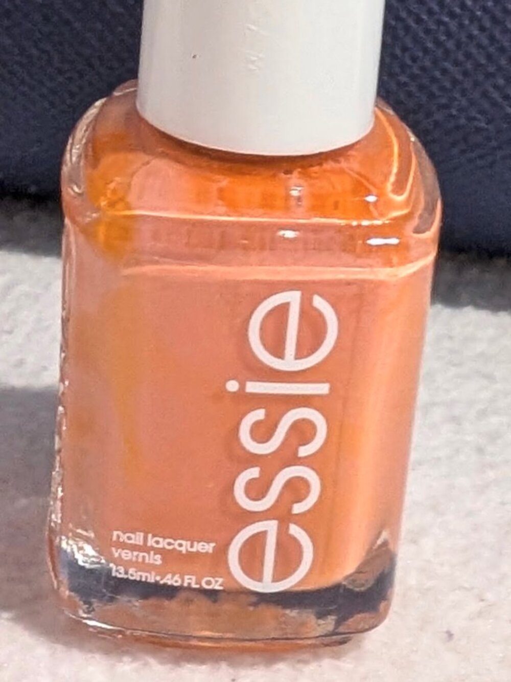 Essie Snooze In 587 NWOB Peach Coral Nail Polish Clean Girl Minimalist